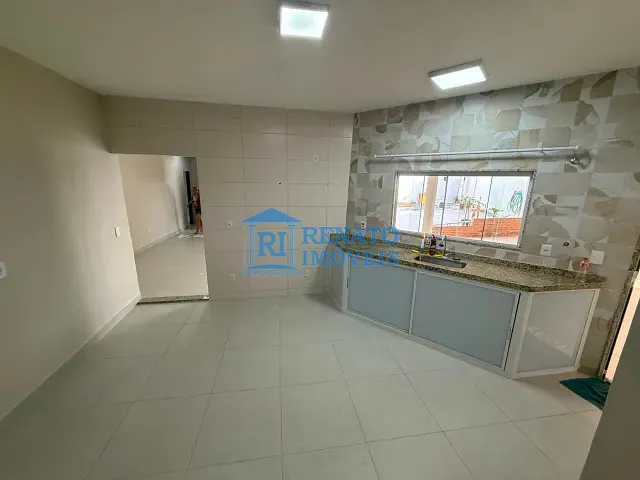 Casa com 180m² 2 quartos e 2 banheiros, à venda ou para alugar, no bairro Araçatiba em Maricá