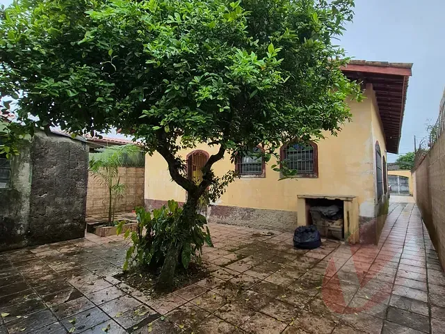Casa 3 quartos e 1 banheiro, à venda, no bairro Real em Praia Grande