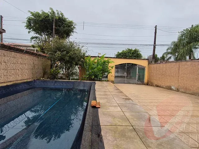 Casa 3 quartos e 1 banheiro, à venda, no bairro Real em Praia Grande
