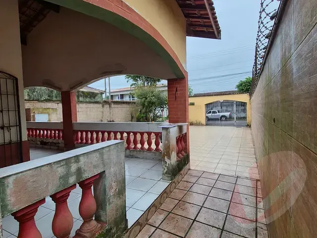 Casa 3 quartos e 1 banheiro, à venda, no bairro Real em Praia Grande