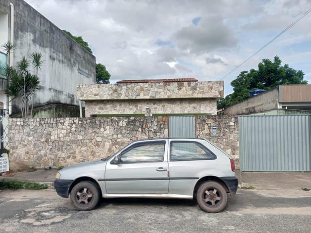 Casa com 360m² 3 quartos e 2 banheiros, à venda, no bairro Parque Aldeia em Campos dos Goytacazes