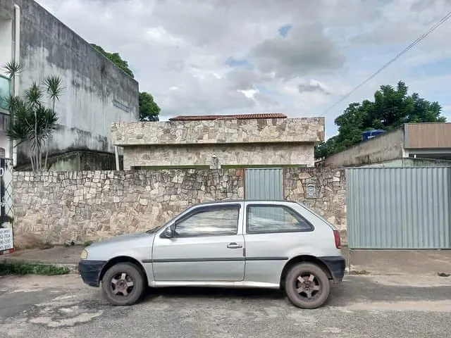 Casa com 360m² 3 quartos e 2 banheiros, à venda, no bairro Parque Aldeia em Campos dos Goytacazes