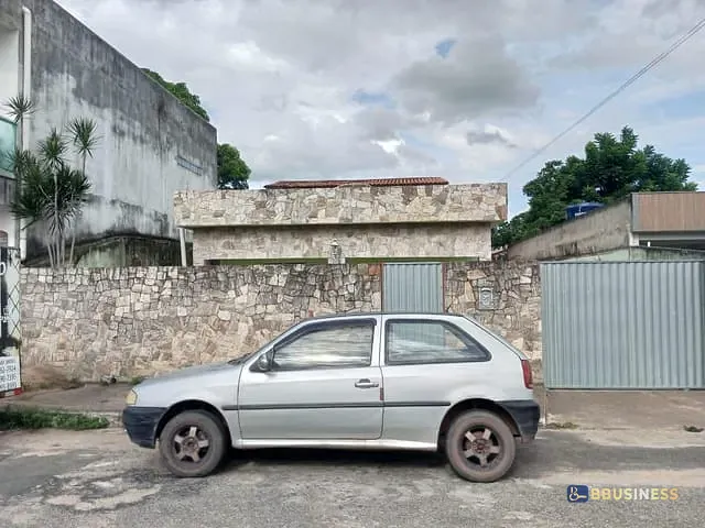Casa com 360m² 3 quartos e 2 banheiros, à venda, no bairro Parque Aldeia em Campos dos Goytacazes