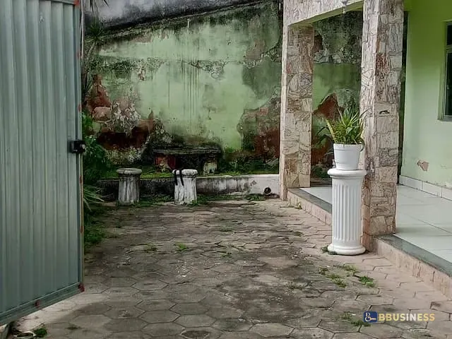 Casa com 360m² 3 quartos e 2 banheiros, à venda, no bairro Parque Aldeia em Campos dos Goytacazes