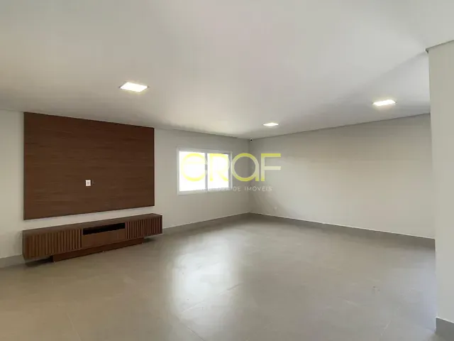 Casa com 900m² 3 quartos e 3 banheiros, à venda, no bairro Setor Primavera em Formosa