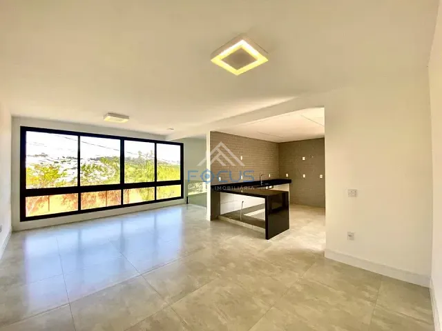 Casa com 250m² 3 quartos e 3 banheiros, à venda, no bairro Parque Cecap em Jundiaí