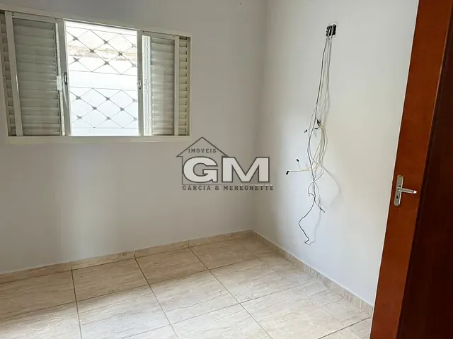 Casa com 240m² 2 quartos e 2 banheiros, à venda, no bairro Jardim Santa Cecília em Bonfim Paulista