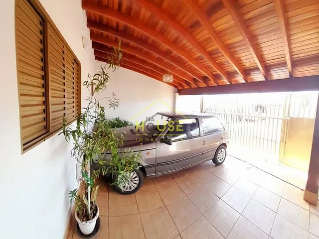Casa 3 quartos e 2 banheiros, à venda, no bairro Estela Parque Residencial em Votuporanga