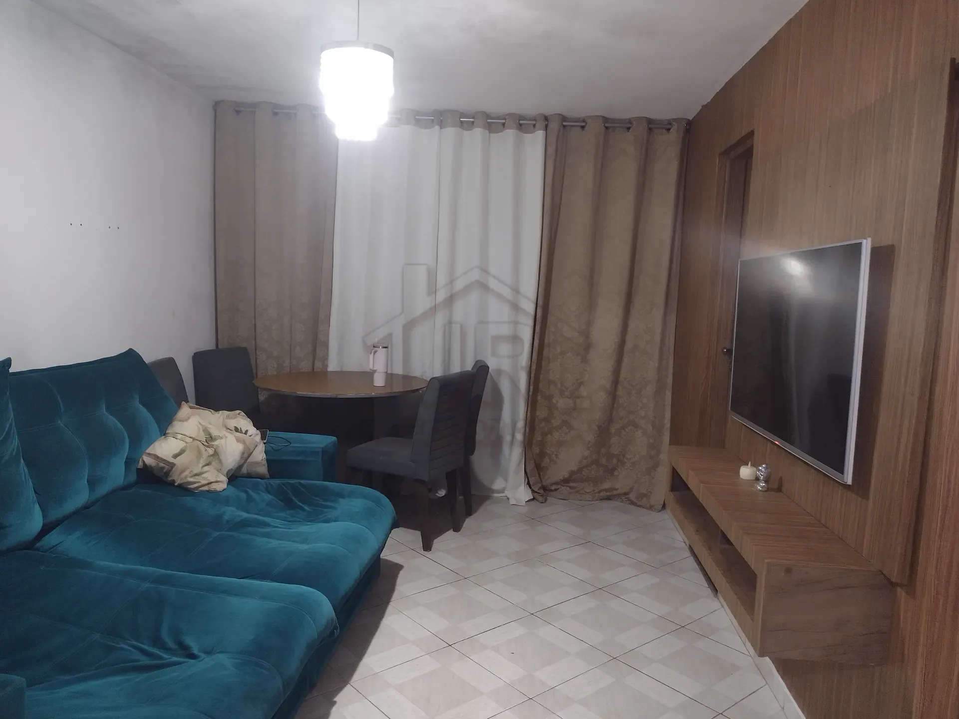 Casa, 2 quartos, 200 m² - Foto 1