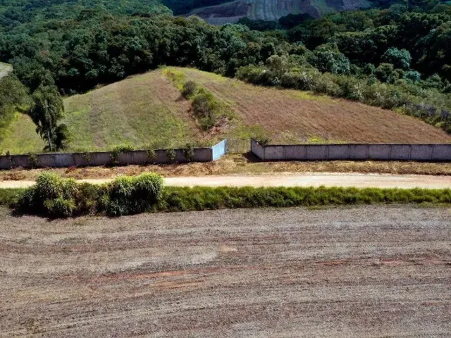 Casa à venda, no bairro Colônia Figueiredo em Campo Largo