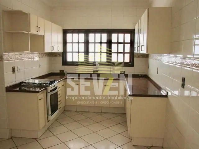 Casa com 363m² 3 quartos e 2 banheiros, à venda, no bairro Vila Maracy em Bauru