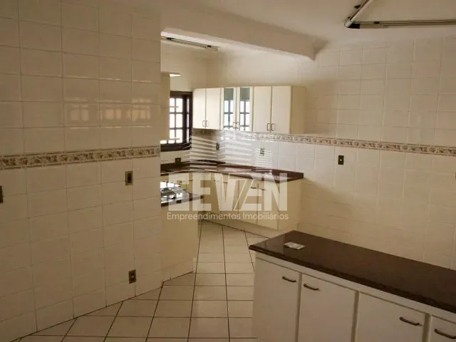 Casa com 363m² 3 quartos e 2 banheiros, à venda, no bairro Vila Maracy em Bauru