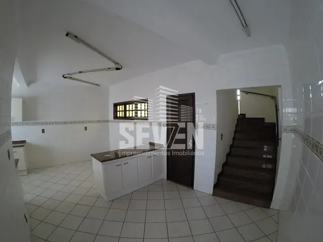 Casa com 363m² 3 quartos e 2 banheiros, à venda, no bairro Vila Maracy em Bauru