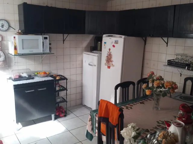 Casa com 250m² 6 quartos e 2 banheiros, à venda, no bairro Areal em Pelotas