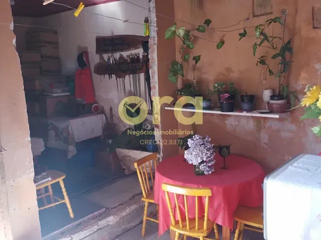 Casa com 250m² 6 quartos e 2 banheiros, à venda, no bairro Areal em Pelotas