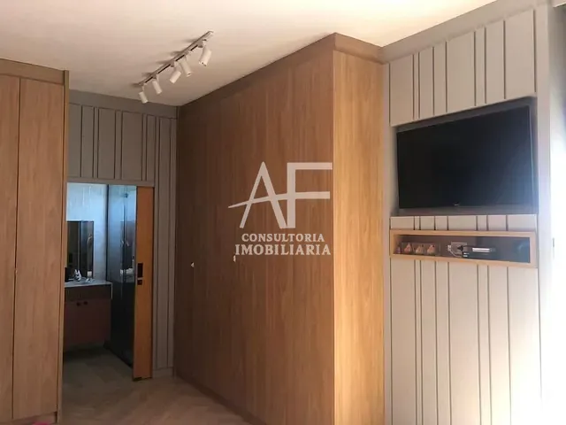 Casa com 305m², para alugar, no bairro Quiririm em Taubaté