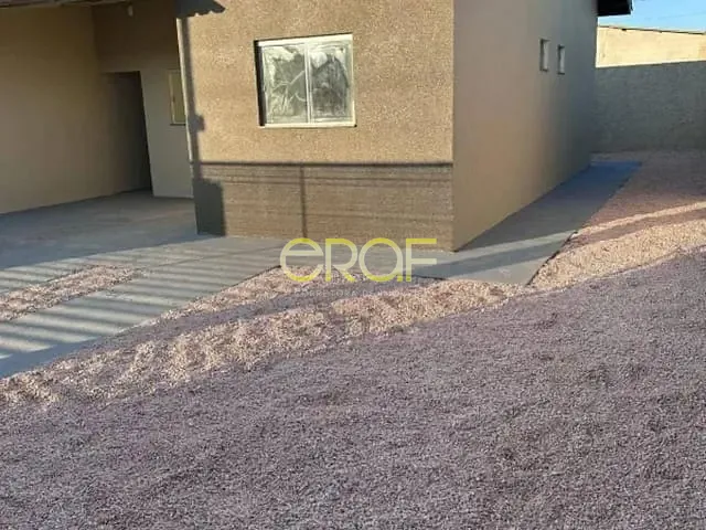 Casa com 200m² 2 quartos e 2 banheiros, à venda, no bairro Setor de Chácaras Sul em Formosa