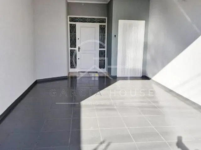 Casa com 300m² 4 quartos e 4 banheiros, à venda, no bairro Parque Industrial Lagoinha em Ribeirão Preto