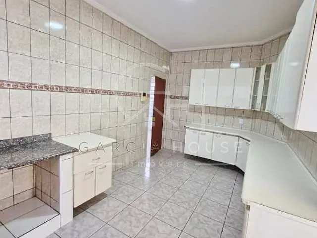 Casa com 300m² 4 quartos e 4 banheiros, à venda, no bairro Parque Industrial Lagoinha em Ribeirão Preto