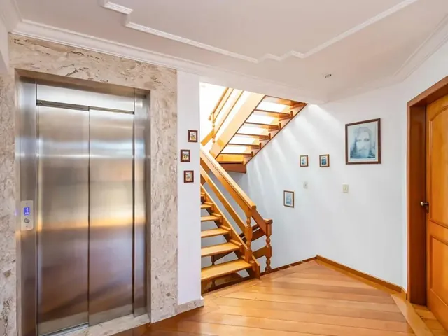 Casa com 434m² 3 quartos e 2 banheiros, à venda, no bairro Mossunguê em Curitiba