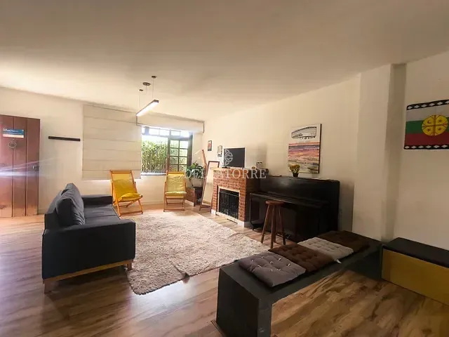Casa 4 quartos e 3 banheiros, à venda, no bairro Alto em Teresópolis