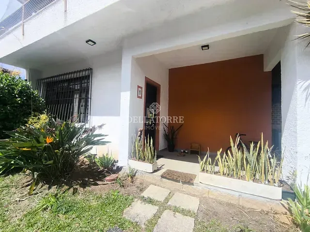 Casa 4 quartos e 3 banheiros, à venda, no bairro Alto em Teresópolis
