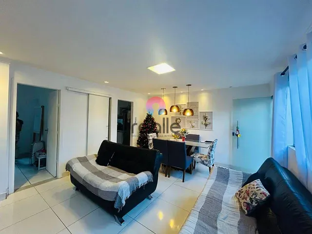 Casa 3 quartos e 2 banheiros, à venda, no bairro Parque Xangri-Lá em Contagem