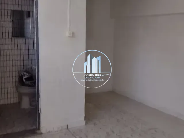 Casa com 300m², à venda ou para alugar, no bairro Nova Pouso Alegre em Pouso Alegre