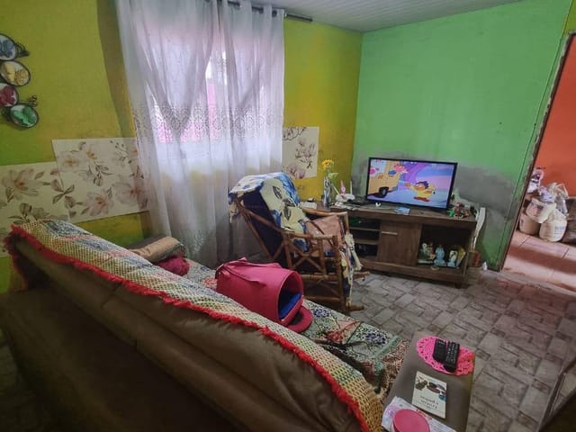 Casa com 136m² 5 quartos e 2 banheiros, à venda, no bairro Barragem em Pelotas