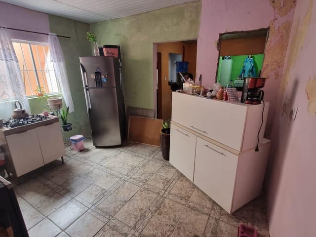 Casa com 136m² 5 quartos e 2 banheiros, à venda, no bairro Barragem em Pelotas