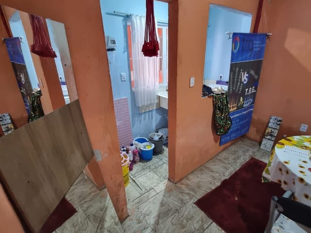 Casa com 136m² 5 quartos e 2 banheiros, à venda, no bairro Barragem em Pelotas