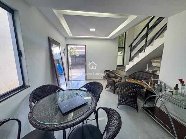 Casa 3 quartos e 4 banheiros, à venda, no bairro Jardim Atlântico Central (Itaipuaçu) em Maricá