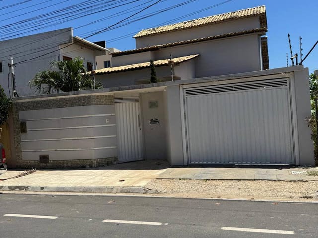 Casa com 300m² 3 quartos e 3 banheiros, à venda, no bairro Parque Penha em Campos dos Goytacazes