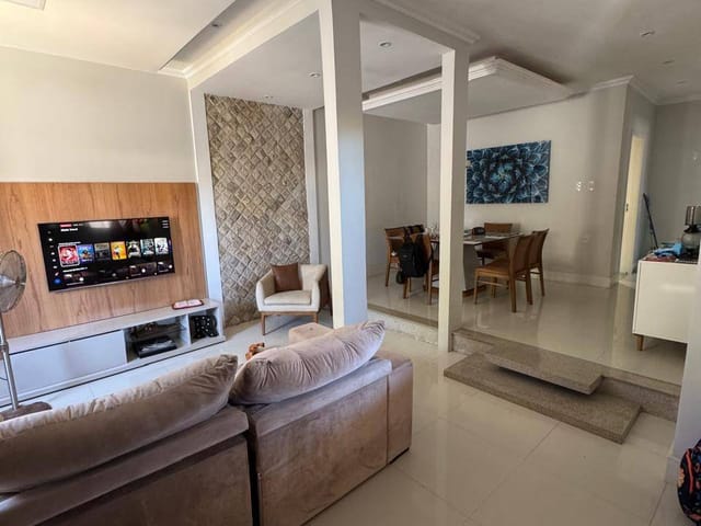 Casa com 300m² 3 quartos e 3 banheiros, à venda, no bairro Parque Penha em Campos dos Goytacazes