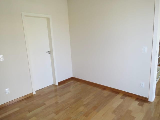 Casa com 307m² 4 quartos e 4 banheiros, à venda, no bairro Urbanova em São José dos Campos