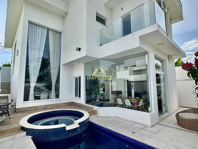 Casa com 300m² 3 quartos e 4 banheiros, à venda, no bairro Residencial Central Parque em Salto