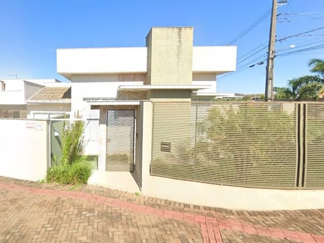 Casa com 311m² 3 quartos e 2 banheiros, à venda, no bairro Centro em Cambé