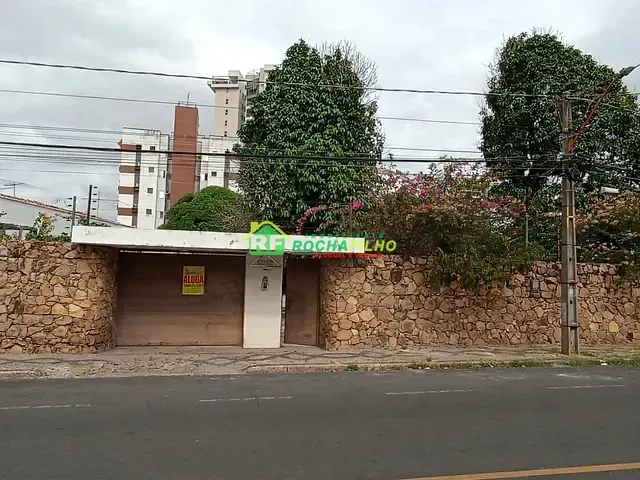 Casa com 1258m², para alugar, no bairro Fátima em Teresina