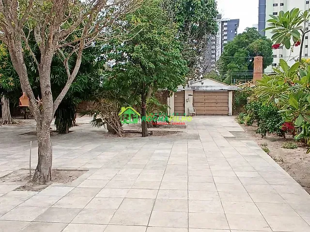 Casa com 1258m², para alugar, no bairro Fátima em Teresina