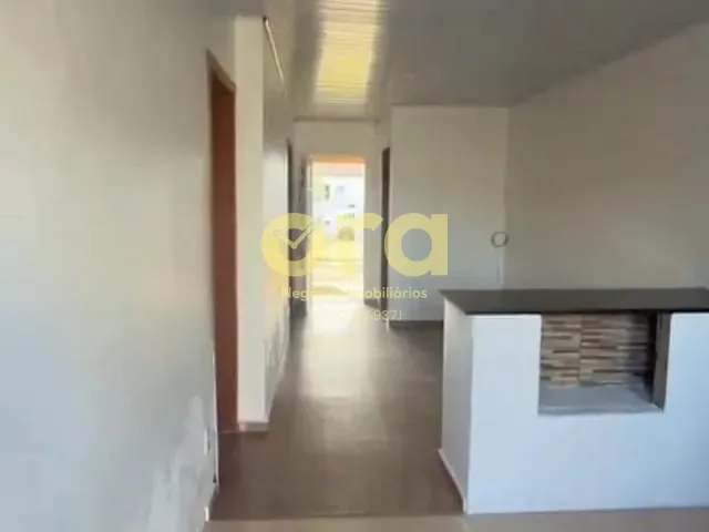 Casa com 130m² 1 quarto e 2 banheiros, à venda, no bairro Laranjal em Pelotas