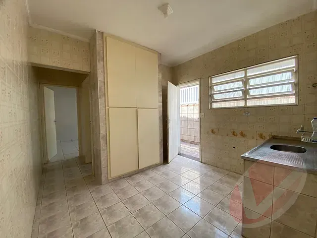 Casa 2 quartos e 1 banheiro, para alugar, no bairro Caiçara em Praia Grande