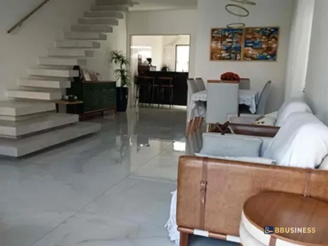Casa com 300m² 3 quartos e 3 banheiros, à venda, no bairro Parque Novo Jockey em Campos dos Goytacazes