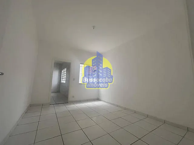 Casa com 80m² 2 quartos e 1 banheiro, para alugar, no bairro Bela Vista em Osasco