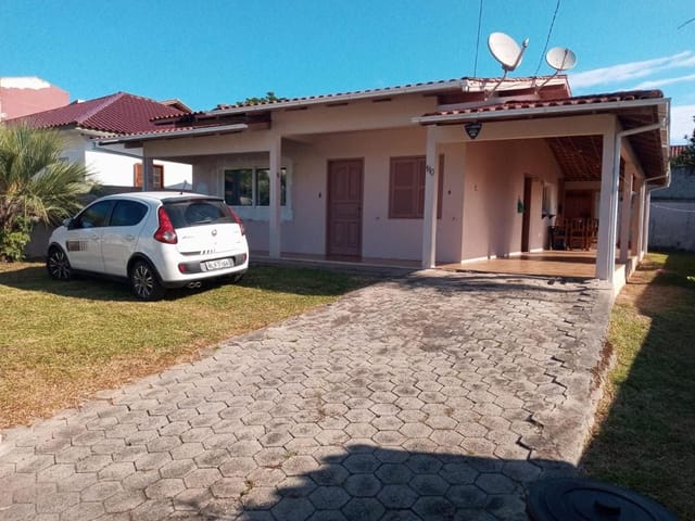 Casa com 453m² 3 quartos e 2 banheiros, à venda, no bairro Ingleses em Florianópolis
