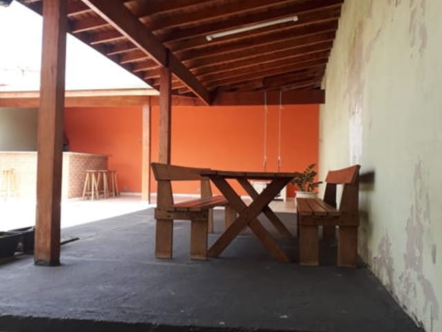 Casa com 200m², à venda, no bairro Loteamento Residencial e Comercial Vila São Paulo em Pindamonhangaba