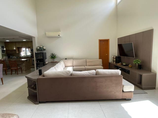Casa com 501m² 4 quartos e 5 banheiros, à venda, no bairro Sun Lake Residence em Londrina