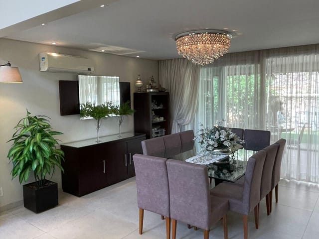 Casa com 501m² 4 quartos e 5 banheiros, à venda, no bairro Sun Lake Residence em Londrina