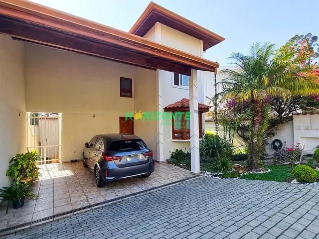 Casa com 250m² 3 quartos e 4 banheiros, à venda, no bairro Urbanova em São José dos Campos