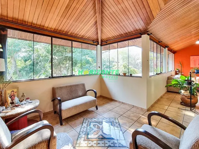 Casa com 250m² 3 quartos e 4 banheiros, à venda, no bairro Urbanova em São José dos Campos