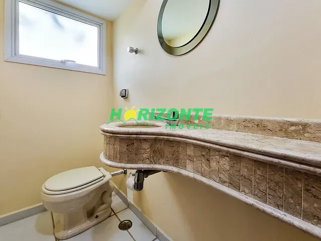 Casa com 250m² 3 quartos e 4 banheiros, à venda, no bairro Urbanova em São José dos Campos
